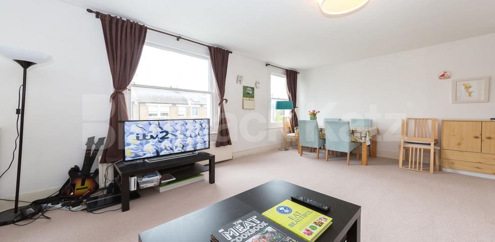 			UNDER OFFER , 1 Bedroom, 1 bath, 1 reception Flat			 Sulgrave Road, Shepherds Bush, SHEPHERDS BUSH 